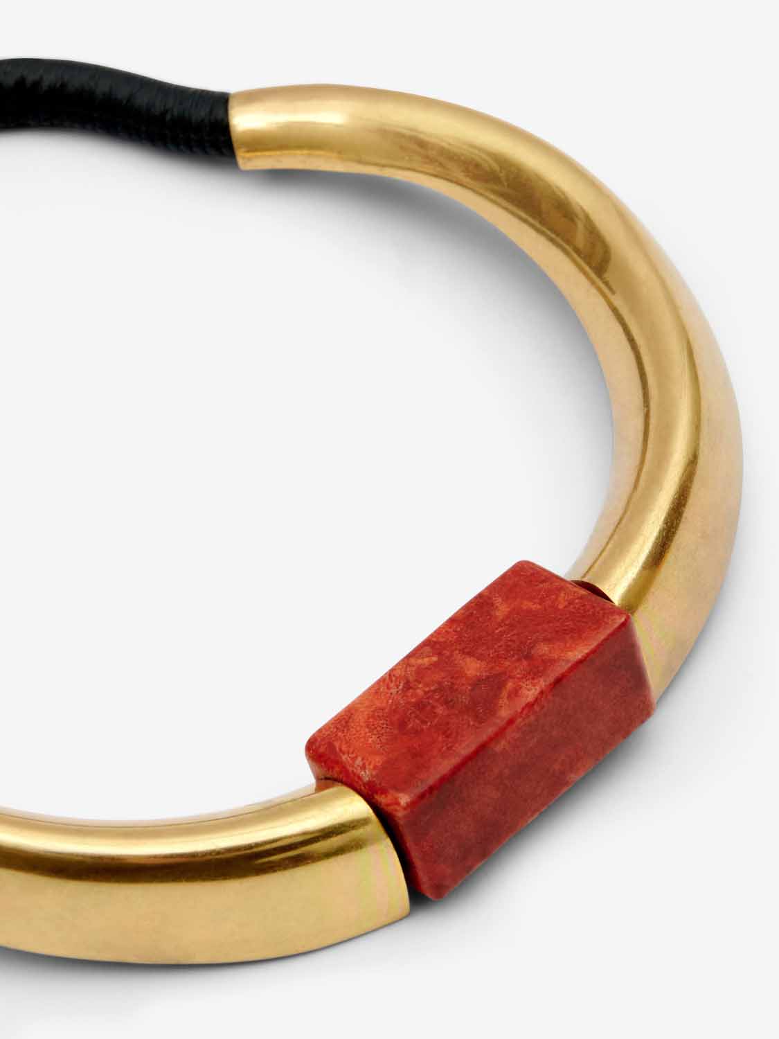NOLY NECKLACE